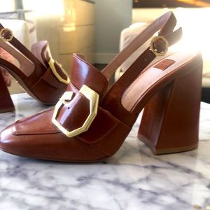 Tan brown 5 inch Louise st Cie pumps, never worn, new, US size 6.5